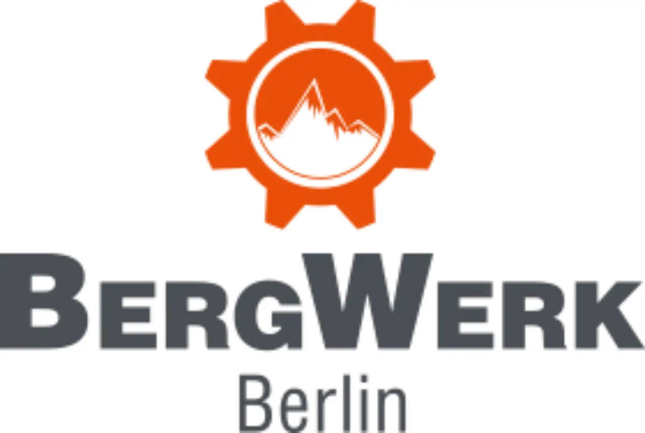 Logo:​ BergWerk.Berlin Gipfelstürmer Berlin GmbH